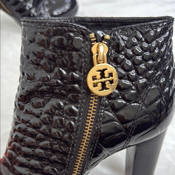 TORY BURCH BOOTIES | SIZE 6 | Elegant Black Ankle Boots | Leather - Picture 2 of 15
